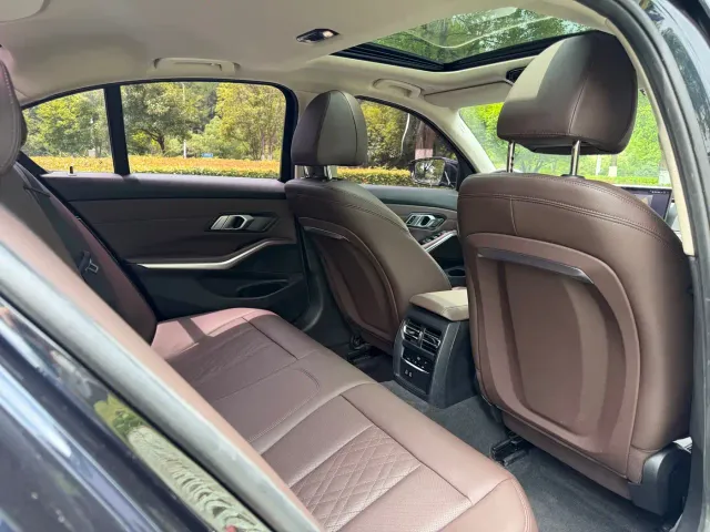 BMW 3 Series — Фото автомобиля 13