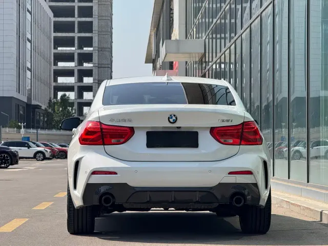 BMW BMW 1 Series 2021 125i M Sport Black Night Edition — Фото автомобиля 21