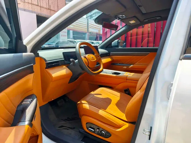 Dongfeng eπ 008 — Фото автомобиля 4