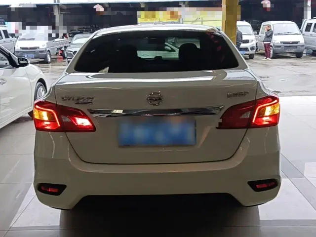 Nissan Sylphy — Фото автомобиля 5