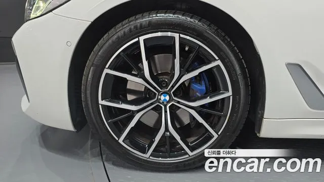 BMW 5-Series 5 серия (G30) 530i xDrive M Sport — Фото автомобиля 5