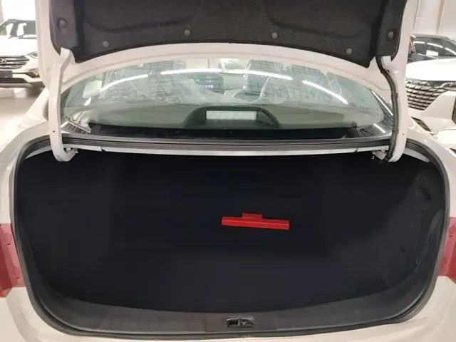 Dongfeng Fengshen E70 — Фото автомобиля 18