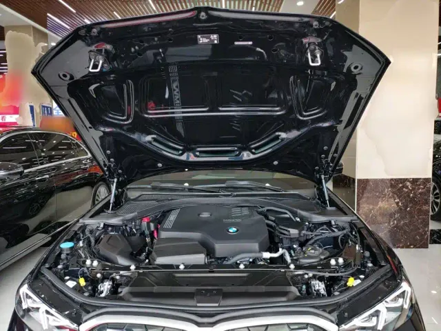 BMW 3 Series — Фото автомобиля 15