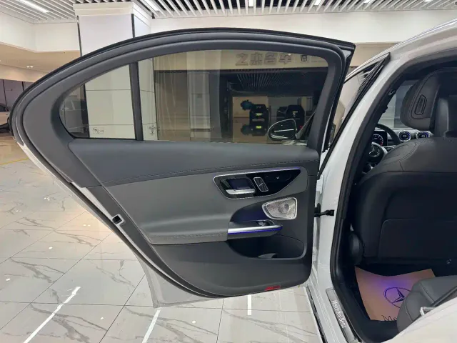 Mercedes-Benz C-Class — Фото автомобиля 7