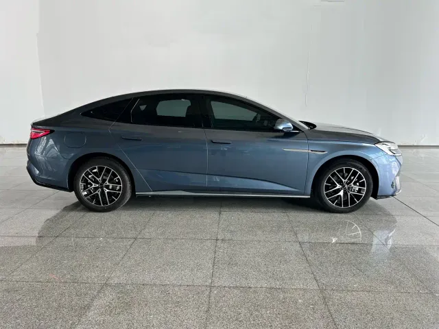 BYD Seal 07 DM-i — Фото автомобиля 30