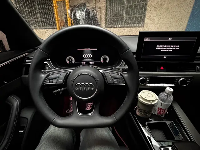 Audi A4L — Фото автомобиля 8