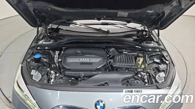 BMW 1 Series F40 — Фото автомобиля 9