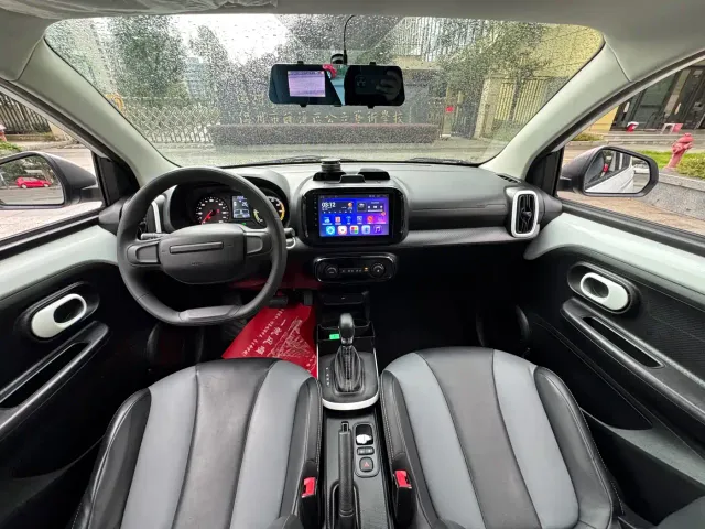 Roewe Clever — Фото автомобиля 14
