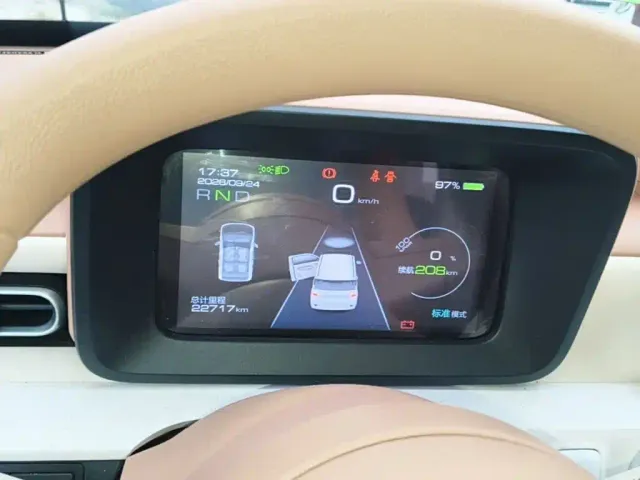 Wuling Hongguang Mini EV — Фото автомобиля 11