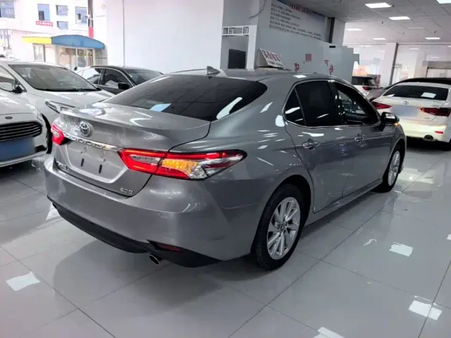 Toyota Camry — Фото автомобиля 6