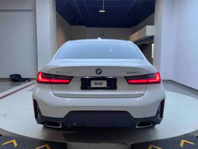 BMW 3 Series — Фото автомобиля 4