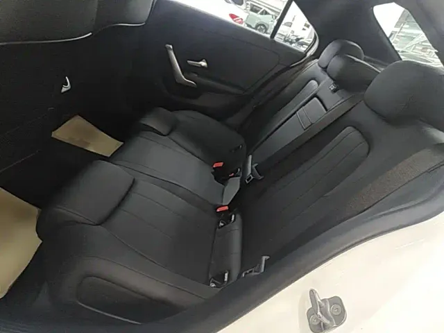 Mercedes-Benz A-Class — Фото автомобиля 16