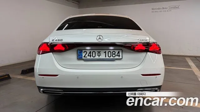 Mercedes-Benz E-Class — Фото автомобиля 4