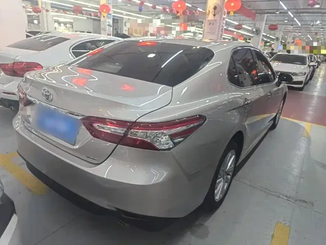 Toyota Camry — Фото автомобиля 6