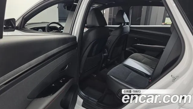 Hyundai Tucson Tucson (NX4) Бензин 1.6 турбо 2WD — Фото автомобиля 25