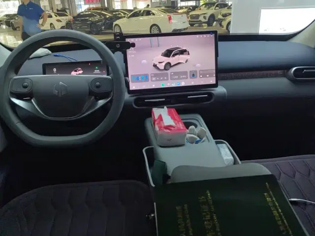 Leapmotor A10 — Фото автомобиля 12