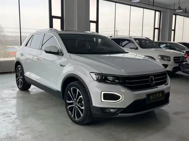 Volkswagen T-Roc — Фото автомобиля 3