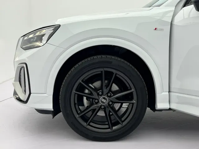 Audi Q2L — Фото автомобиля 21