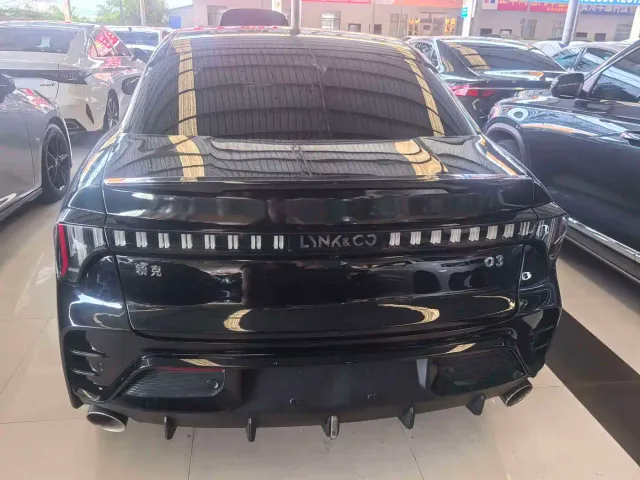 Lynk & Co 03 — Фото автомобиля 13