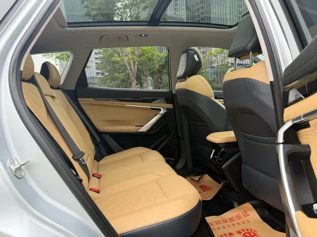 Geely Boyue L — Фото автомобиля 14
