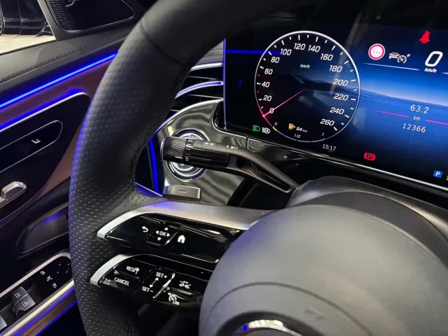 Mercedes-Benz E-Class — Фото автомобиля 15
