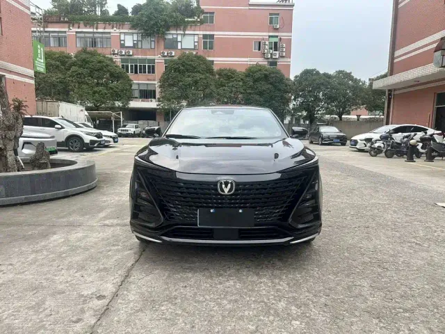 Changan UNI-T — Фото автомобиля 2