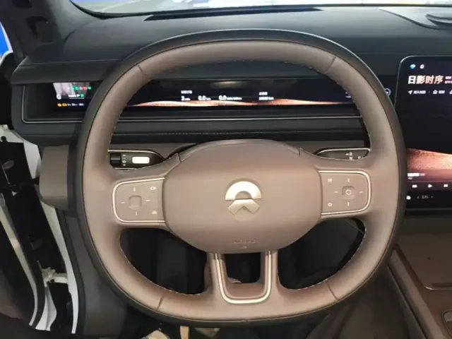 NIO NIO ES8 2025 Model 6-Seat Executive Luxury Edition — Фото автомобиля 10