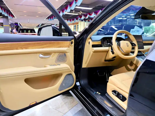 Aito M5 — Фото автомобиля 6