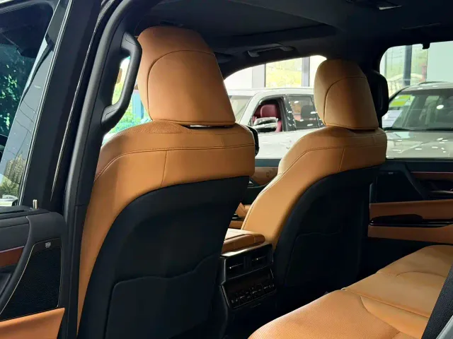 Lexus LX — Фото автомобиля 11