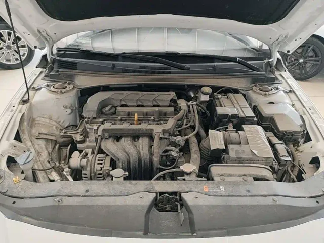Hyundai Elantra — Фото автомобиля 15