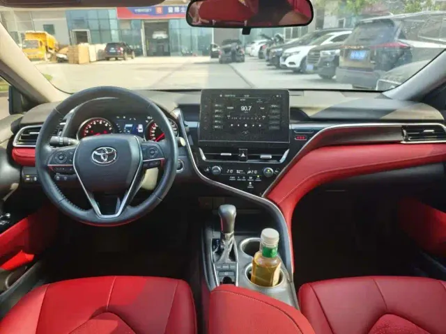 Toyota Camry — Фото автомобиля 8