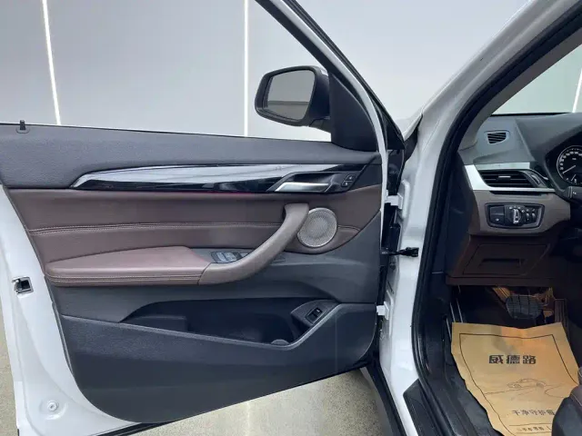 BMW X1 — Фото автомобиля 13