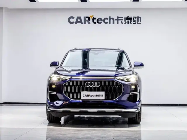Audi Audi Q6 2023 45 TFSI quattro Uniform Cloud Yulin Package — Фото автомобиля 2