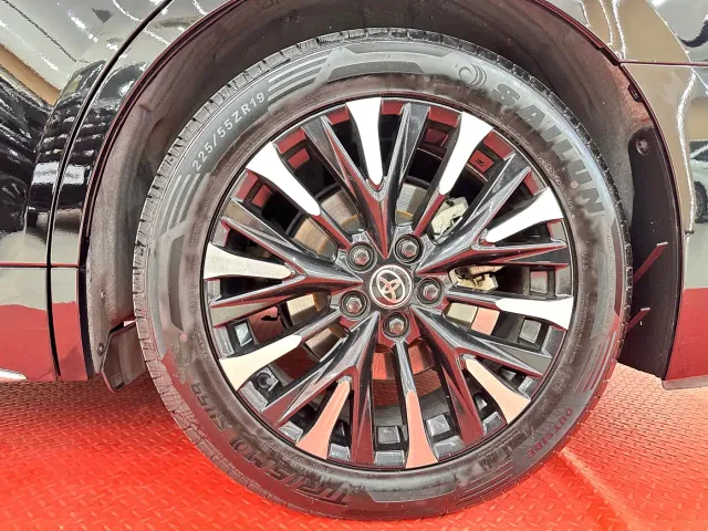 Toyota Alphard — Фото автомобиля 12