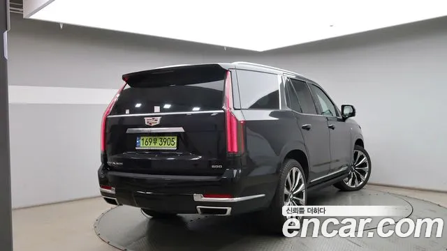 Cadillac Escalade — Фото автомобиля 2