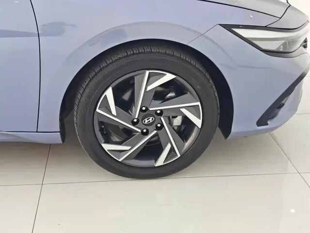 Hyundai Elantra — Фото автомобиля 17