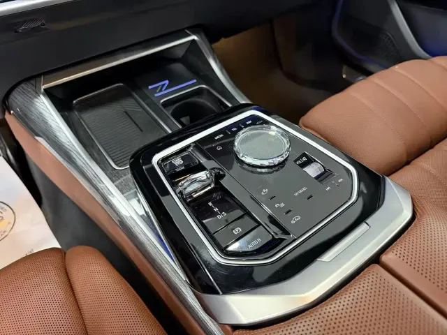 BMW 7 Series — Фото автомобиля 13