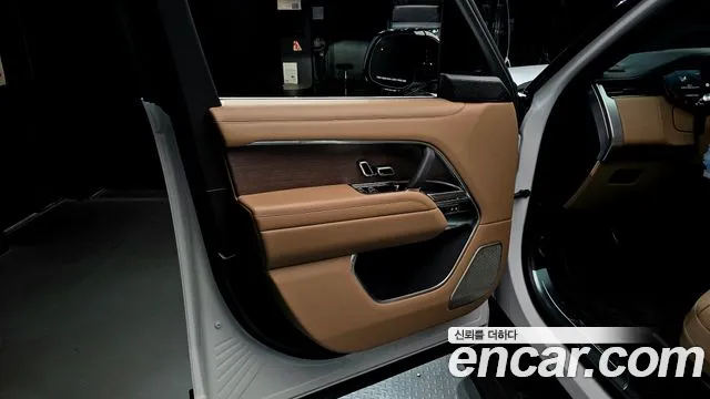 Land Rover Range Rover — Фото автомобиля 24