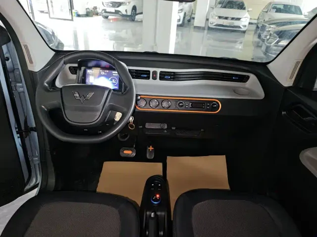 Wuling Hongguang Mini EV — Фото автомобиля 9