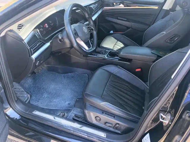 Volkswagen Passat — Фото автомобиля 9