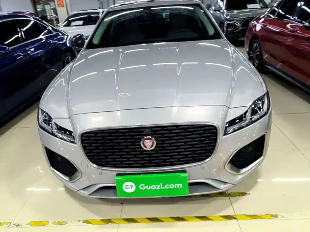 Jaguar XFL — Фото автомобиля 2
