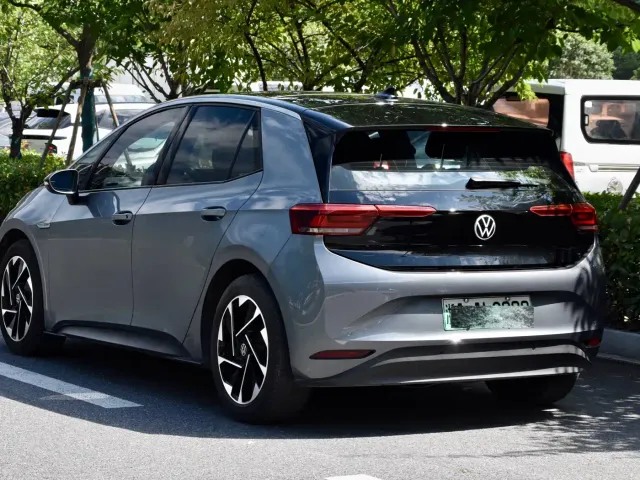 Volkswagen ID.3 — Фото автомобиля 3