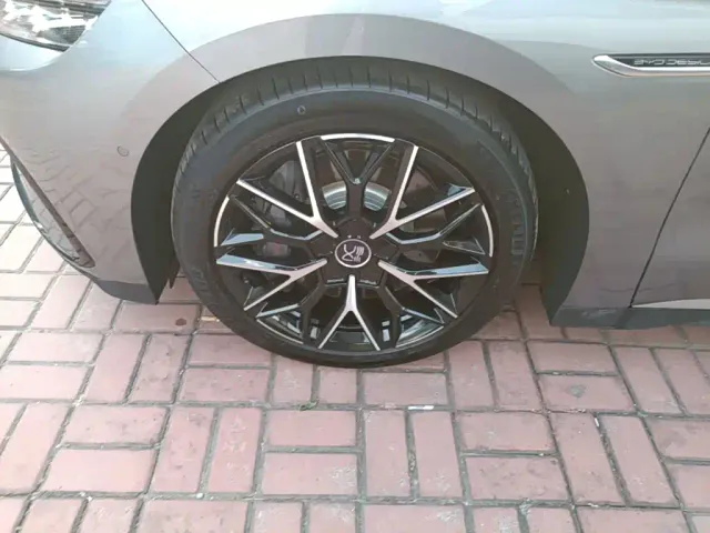 BYD Han — Фото автомобиля 22