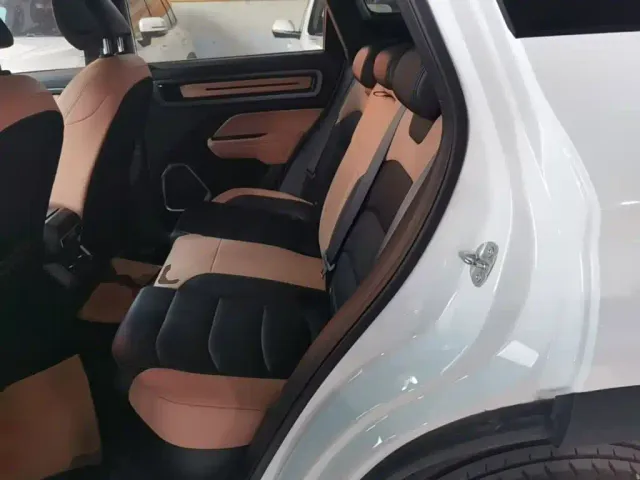 Geely ICON — Фото автомобиля 12