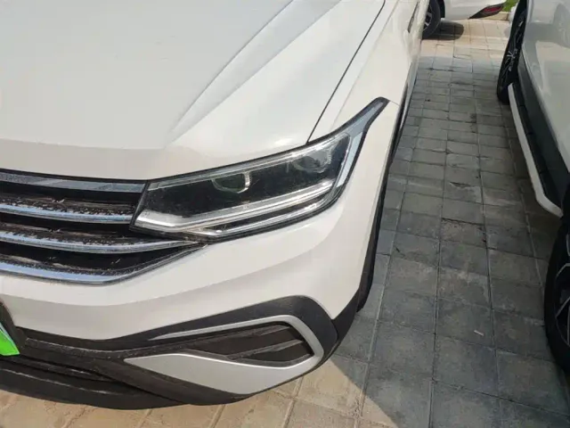 Volkswagen Tiguan L — Фото автомобиля 23
