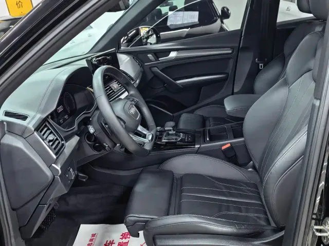 Audi Q5L — Фото автомобиля 4