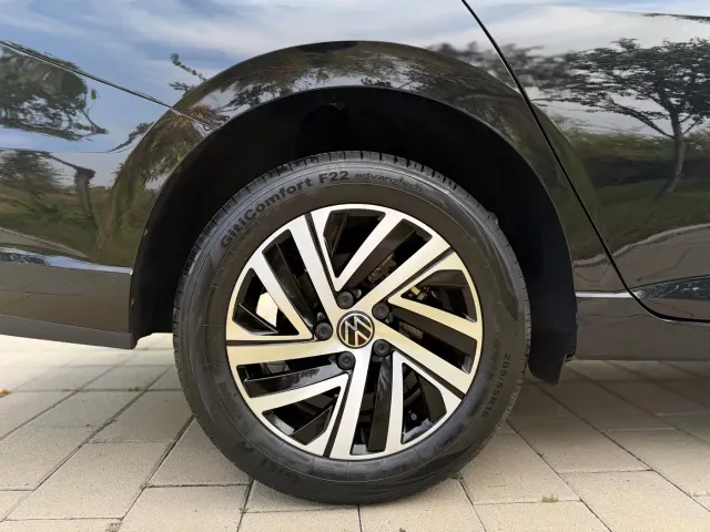 Volkswagen Lavida — Фото автомобиля 18