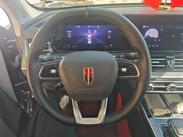 Hongqi HS5 — Фото автомобиля 10