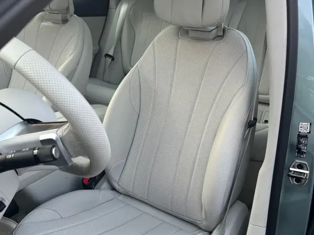 Mercedes-Benz EQE SUV — Фото автомобиля 30