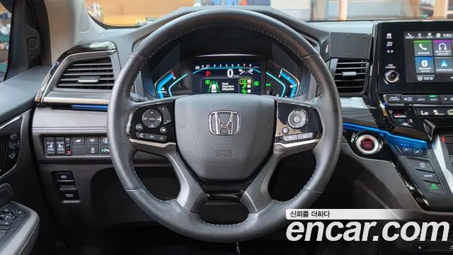 Honda Odyssey — Фото автомобиля 11